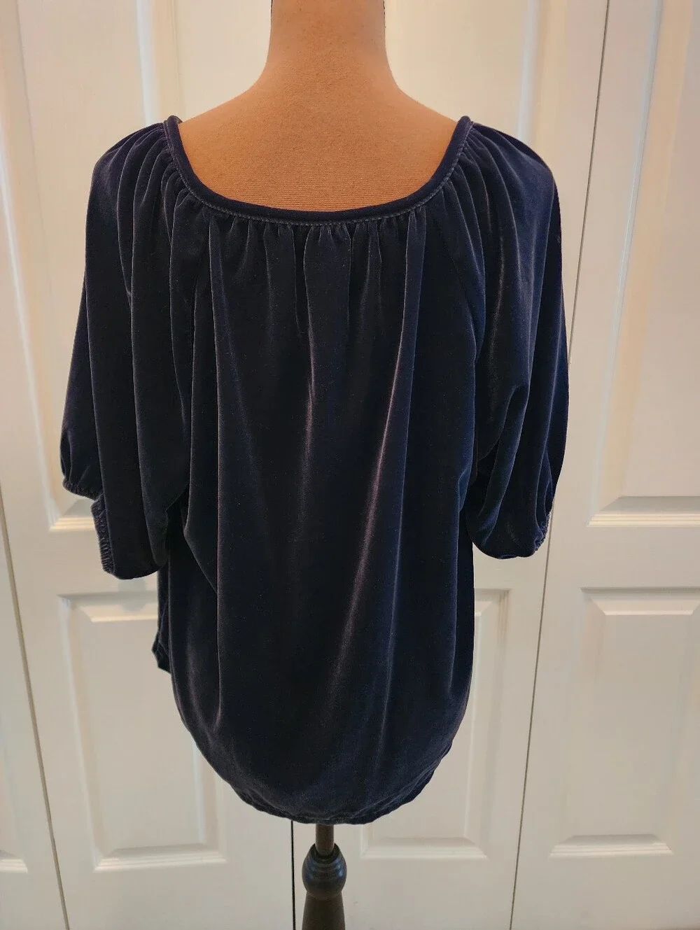 Old Navy Black Velvet Split-Neck Slightly Puff Sleeves Women’s Peasant Top